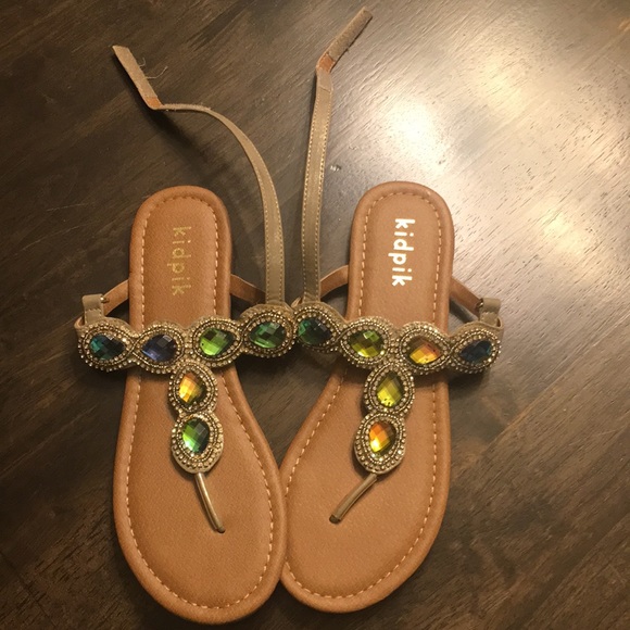 Sandals size 5- kidpik - Picture 1 of 1